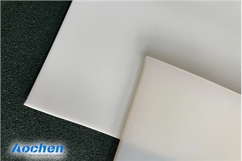 Plak kawotchou silikon se yon materyèl ideyal pou yon pakèt aplikasyon
